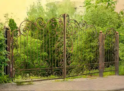 Courtyard Entry in Las Vegas